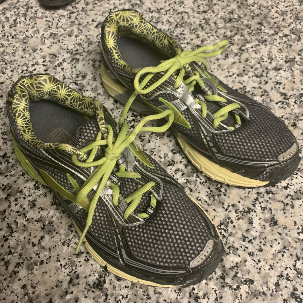 BROOKS Women’s Ravenna 3 Gray Lime Athletic Running Shoes